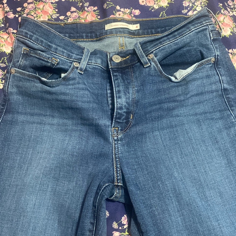 Classic straight jeans size 4 Levi’s